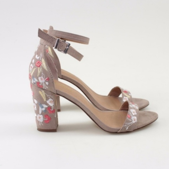 Madden NYC Shoes - Floral Embroidered Nude Faux Suede Block Heels 6.5